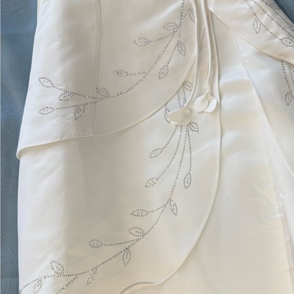 Elegant White Embroidered Dress - Picture 7 of 10